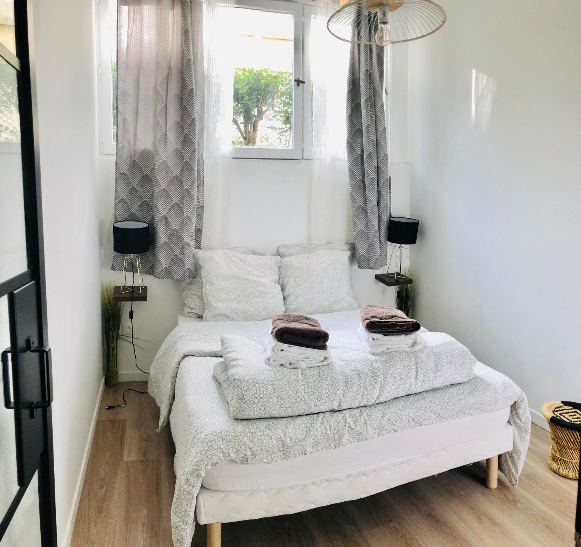 Apartament Metro Gambetta Paryż Zewnętrze zdjęcie