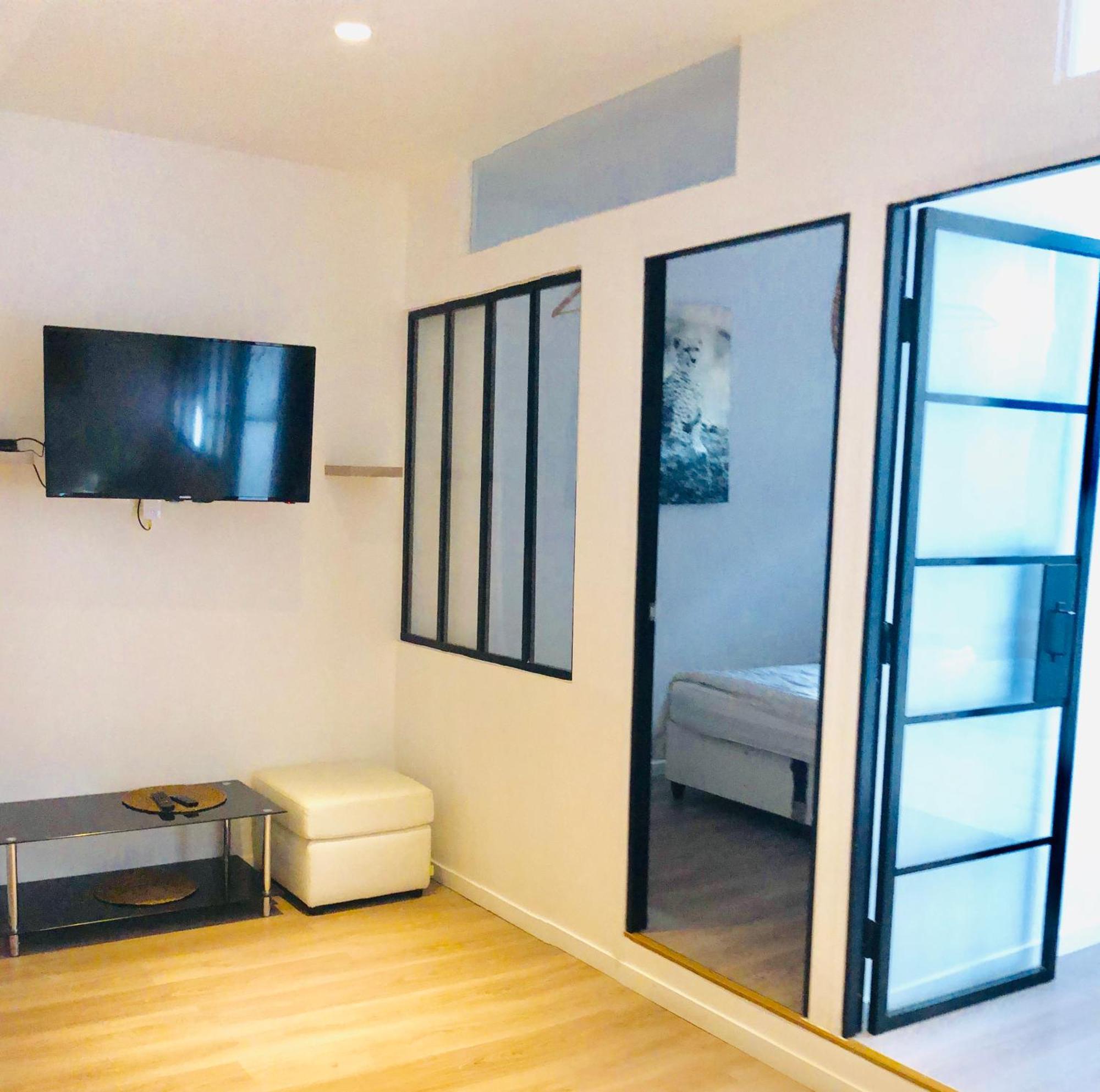 Apartament Metro Gambetta Paryż Zewnętrze zdjęcie