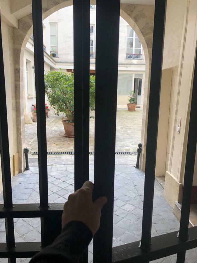 Apartament Metro Gambetta Paryż Zewnętrze zdjęcie